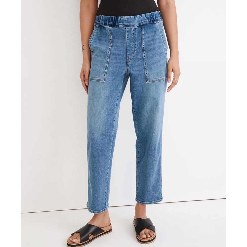 Madewell Pull-On Relaxed Jeans in Boyer Wash